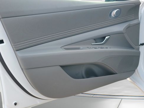 New 2026 Hyundai Elantra SEL Sport image 17