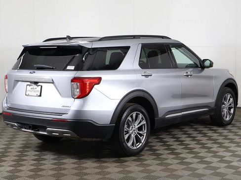 Used 2023 Ford Explorer XLT w/ Equipment Group 202A AWD/4WD image 9
