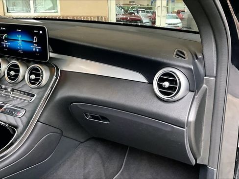 Used 2022 Mercedes-Benz GLC 300 image 18