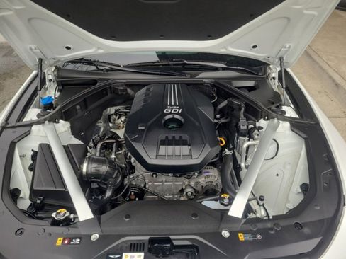 Used 2023 Genesis G70 2.0T w/ Sport Prestige Package image 9