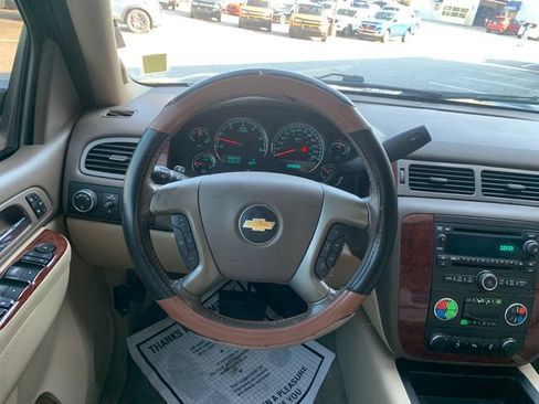 Used 2013 Chevrolet Tahoe LT w/ Luxury Package RWD image 15