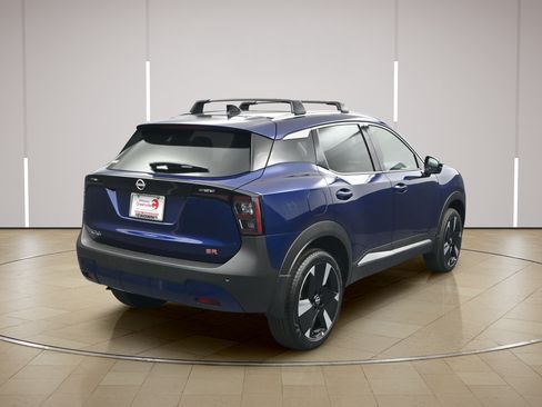 Certified 2026 Nissan Kicks SR FWD image 7