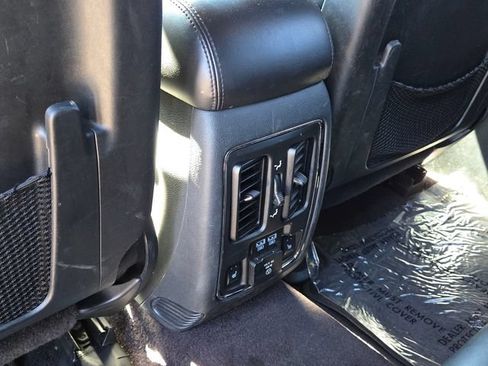 Used 2018 Jeep Grand Cherokee Limited AWD/4WD image 10