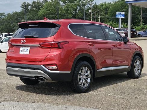 Used 2019 Hyundai Santa Fe SEL w/ Cargo Package FWD image 4