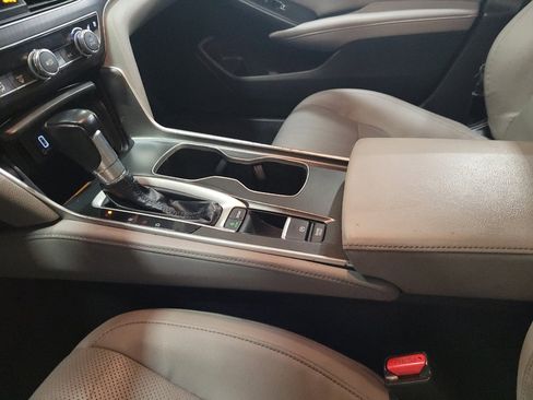 Used 2018 Honda Accord Touring image 26