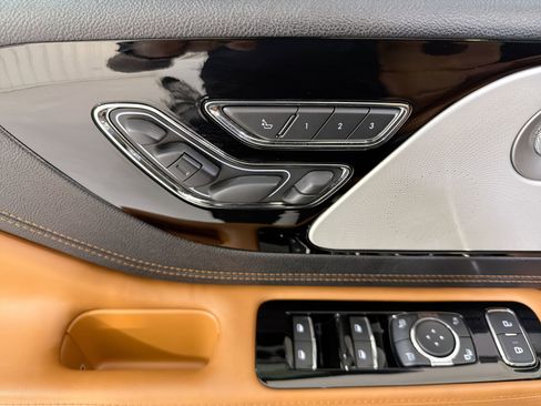 Used 2023 Lincoln Aviator Black Label Grand Touring w/ Class IV Trailer Tow Package image 11