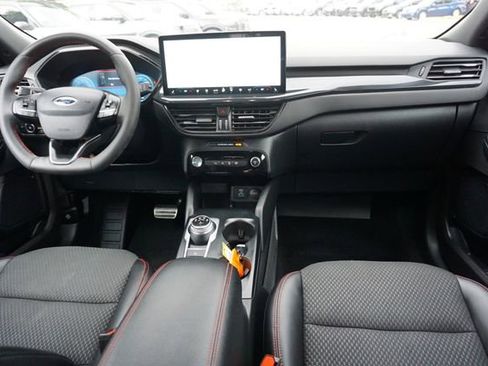 Certified 2023 Ford Escape ST-Line Select w/ Tech Pack #2 AWD/4WD image 6