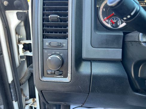 Used 2018 RAM 3500 Tradesman w/ Chrome Appearance Group AWD/4WD image 26
