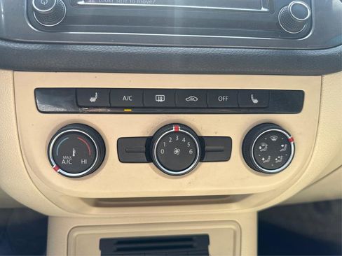 Used 2017 Volkswagen Tiguan S FWD image 22