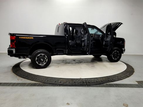 Used 2023 Ford F250 Lariat image 16