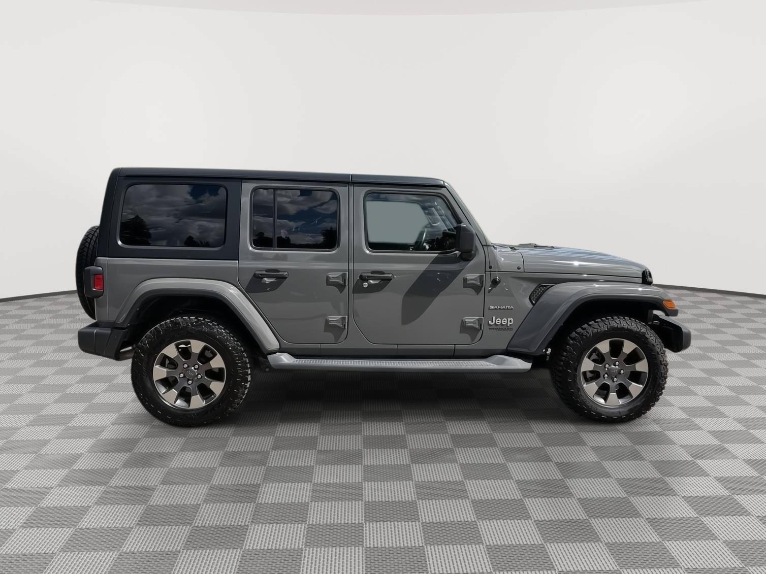 Used 2019 Jeep Wrangler Unlimited Sahara AWD/4WD image 6