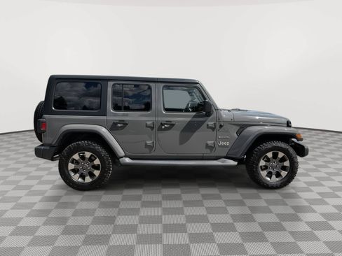 Used 2019 Jeep Wrangler Unlimited Sahara AWD/4WD image 6