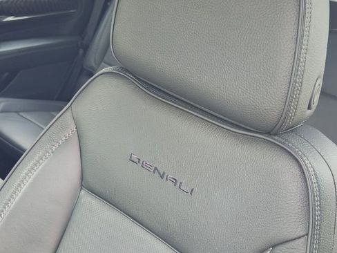 Used 2023 GMC Yukon Denali w/ LPO, Floor Liner Package AWD/4WD image 15