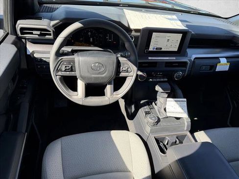 New 2026 Toyota 4Runner SR5 AWD/4WD image 10