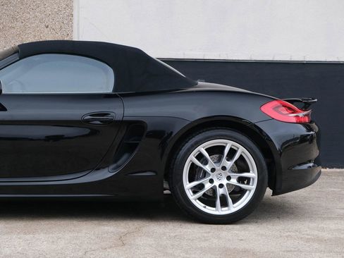 Used 2016 Porsche Boxster image 8
