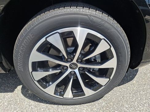 New 2026 Audi Q3 quattro 2.0T AWD/4WD image 8