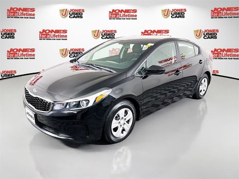 Used 2018 Kia Forte LX image 10