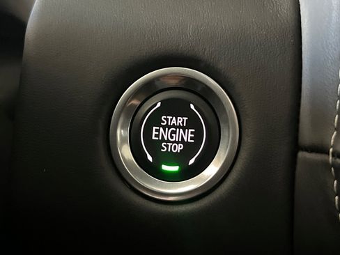 Used 2023 GMC Yukon Denali Ultimate image 23