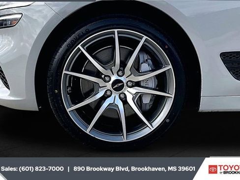 Used 2025 Genesis G70 2.5T image 7