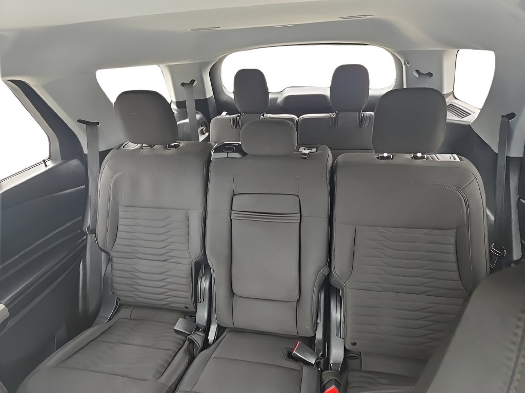 Used 2021 Ford Explorer XLT AWD/4WD image 25