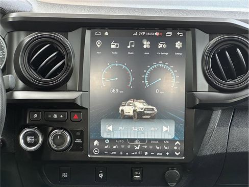 Used 2017 Toyota Tacoma TRD Off-Road w/ Tow Package (A/T) AWD/4WD image 22