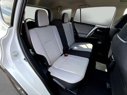 Used 2017 Toyota RAV4 XLE image 25