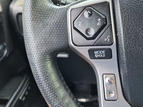 Used 2024 Toyota 4Runner Limited AWD/4WD image 19