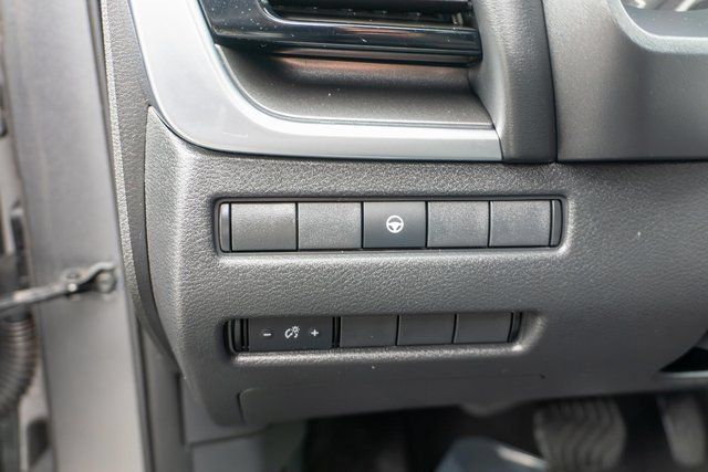 Used 2021 Nissan Rogue SV AWD/4WD image 19