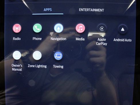 Used 2024 Ford Expedition Platinum image 28