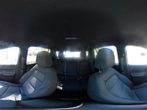 Used 2025 Chevrolet Equinox LT image 37