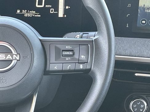 Used 2025 Nissan Kicks SV FWD image 23