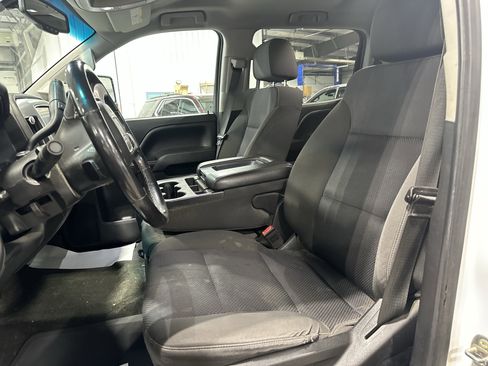 Used 2017 GMC Sierra 2500 SLE w/ HD SLE Preferred Plus Package AWD/4WD image 11