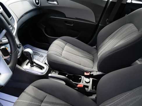 Used 2018 Chevrolet Sonic LT FWD image 14