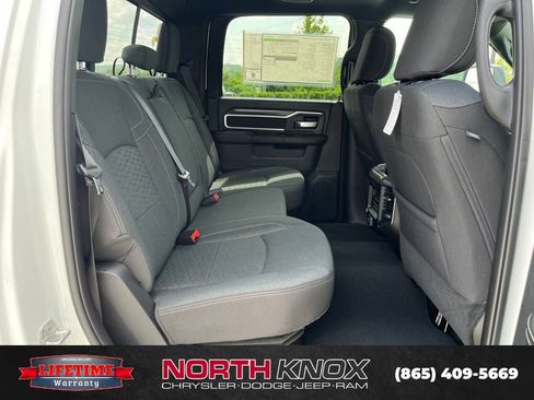 New 2026 RAM 2500 Big Horn AWD/4WD image 21