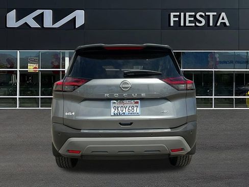 Used 2023 Nissan Rogue S image 5