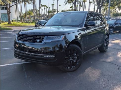 Used 2025 Land Rover Range Rover SE AWD/4WD image 1