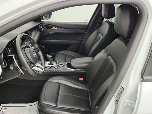 Used 2022 Alfa Romeo Stelvio Sprint image 19