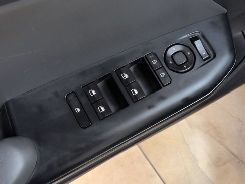 Used 2025 Kia K4 FWD image 13