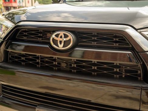 Used 2019 Toyota 4Runner 4WD image 13