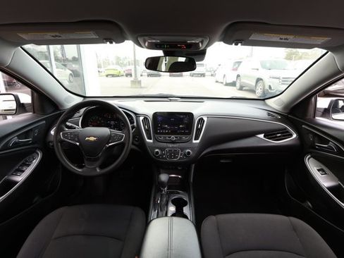Used 2024 Chevrolet Malibu LT image 30
