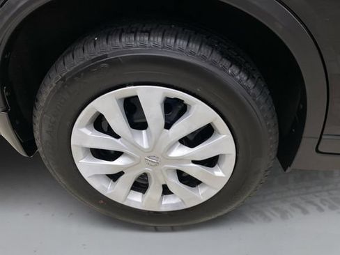 Used 2017 Nissan Rogue S AWD/4WD image 17