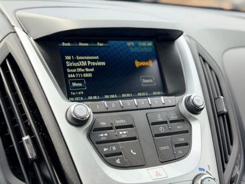 Used 2017 Chevrolet Equinox LT w/ Convenience Package image 12