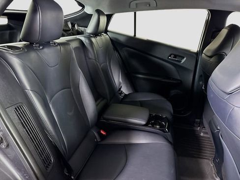 Used 2018 Toyota Prius Prime Advanced image 27