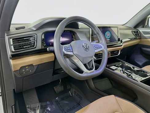 New 2026 Volkswagen Atlas Cross Sport SE image 9