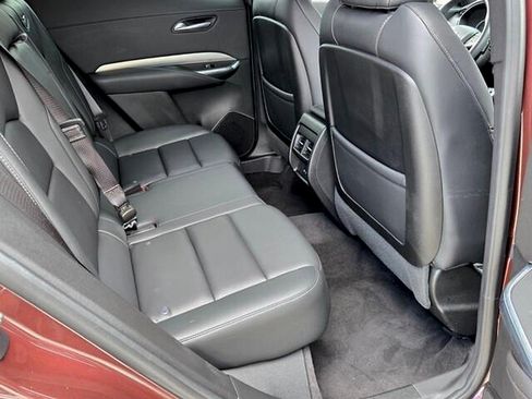 Used 2023 Cadillac XT4 Premium Luxury FWD image 15