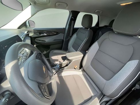 Used 2025 Chevrolet TrailBlazer LT AWD/4WD image 27