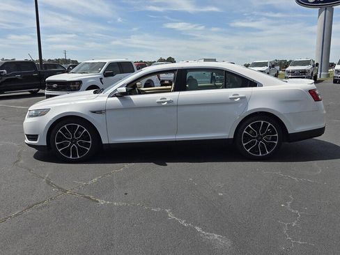Used 2017 Ford Taurus SEL w/ Equipment Group 201A FWD image 4
