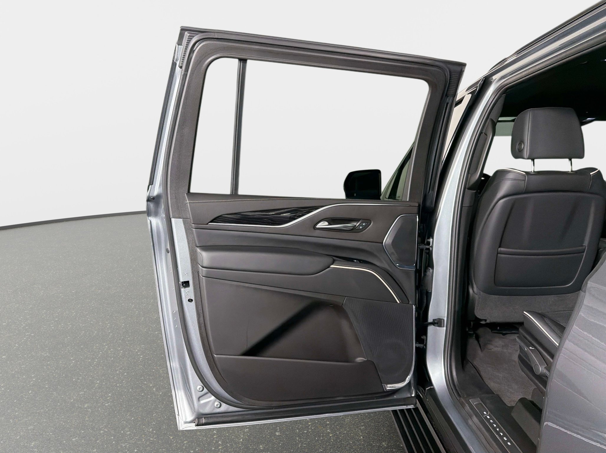 Used 2024 Cadillac Escalade ESV Sport w/ Touring Package AWD/4WD image 77