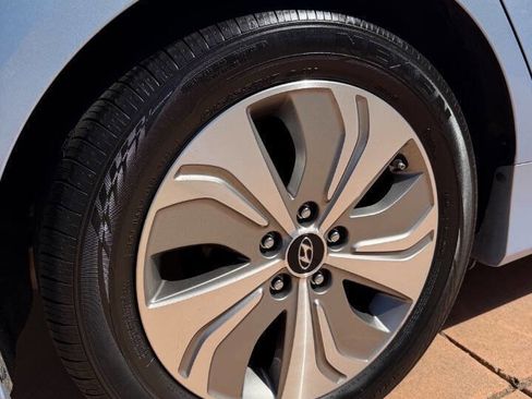 Used 2015 Hyundai Sonata Limited image 36