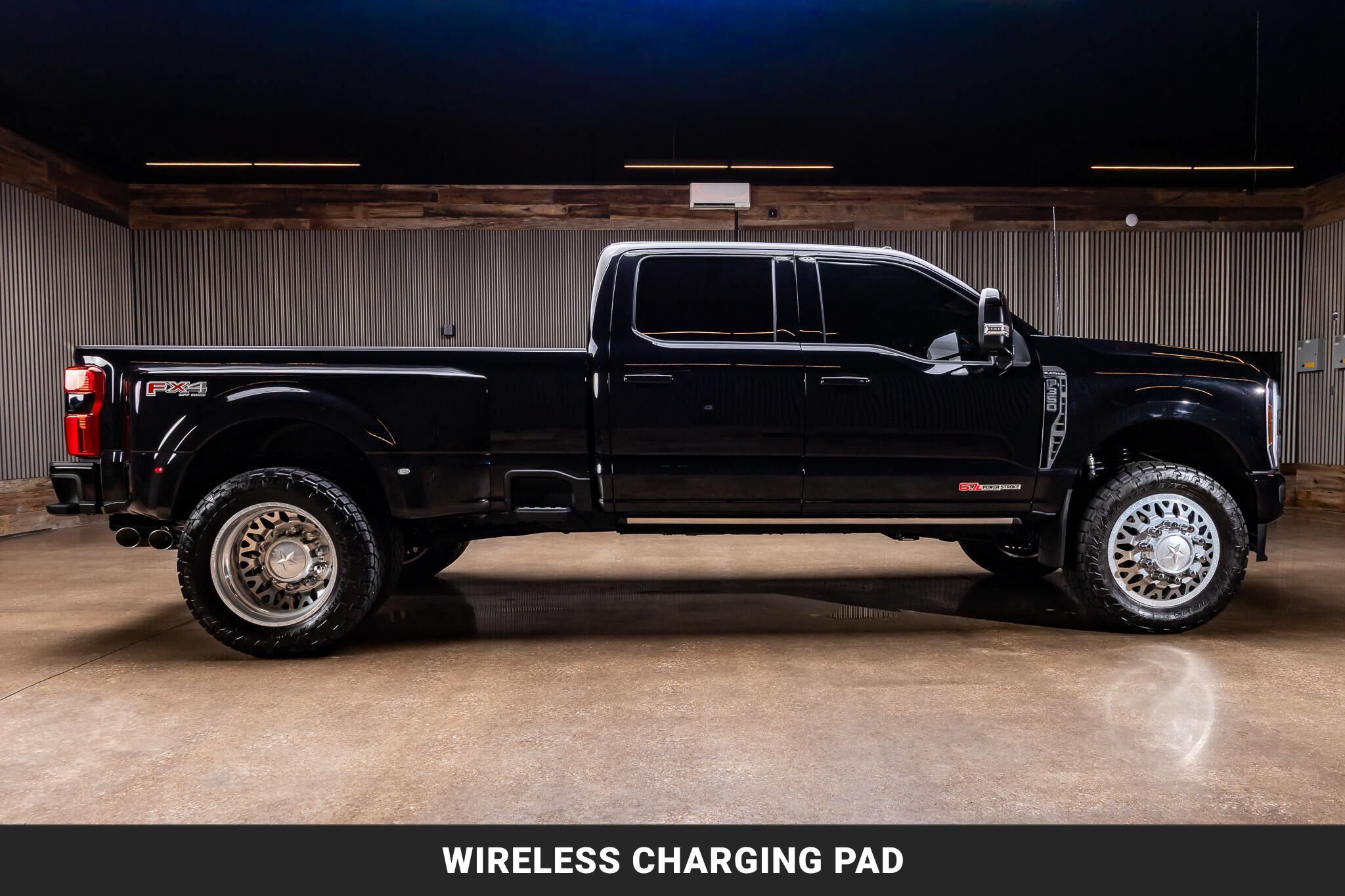 Used 2025 Ford F350 Platinum w/ FX4 Off-Road Package AWD/4WD image 10